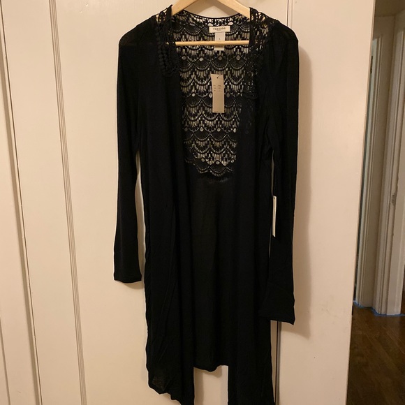 New w/tags Vertigo long sleeved crochet cardigan - Picture 3 of 6